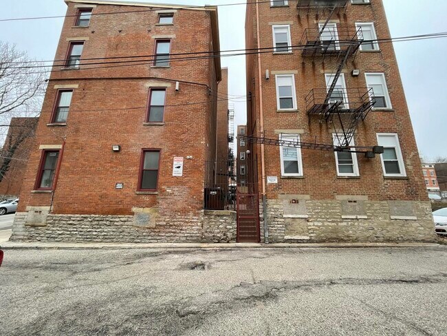 Building Photo - 1714 Frintz St