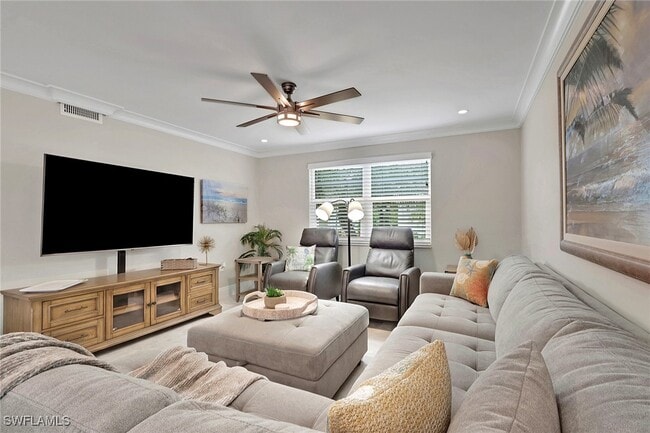 Building Photo - 642 12th Ave S