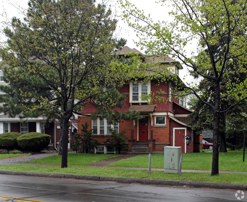 Primary Photo - 1170 Culver Rd