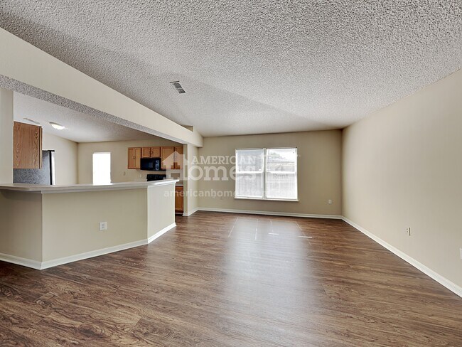 Foto del edificio - 4115 Clearbrook Cove Road