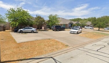 Building Photo - 2308 Axis Ct