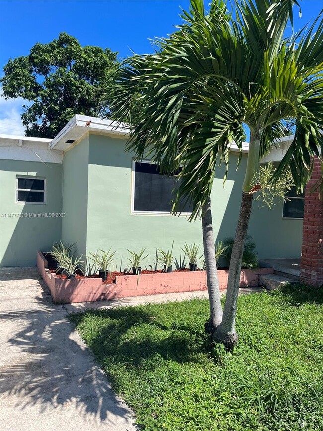 Foto del edificio - 538 W 1st St