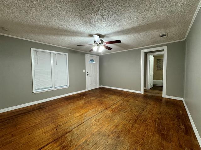 Building Photo - 5633 Highland Ave