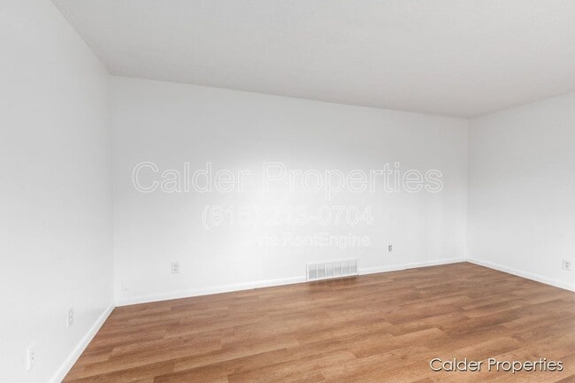 Foto del edificio - 6681 Egan Ave SE