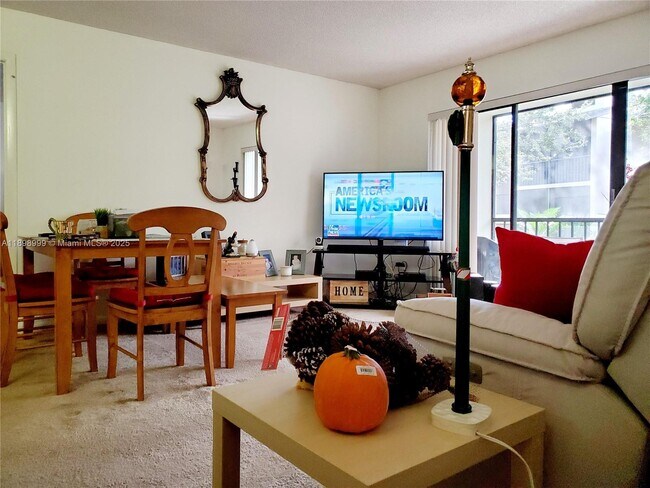 Building Photo - 201 Foxtail Dr