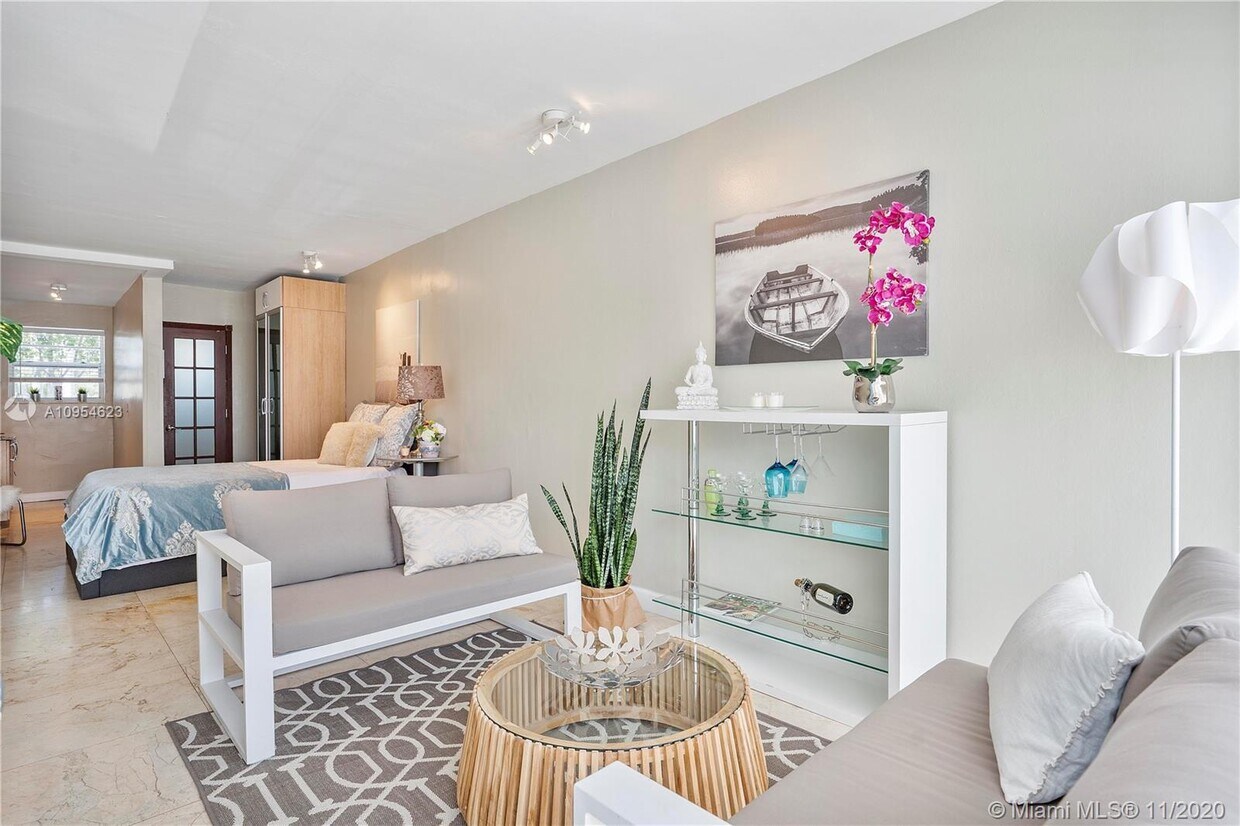 Foto principal - 1685 Jefferson Ave