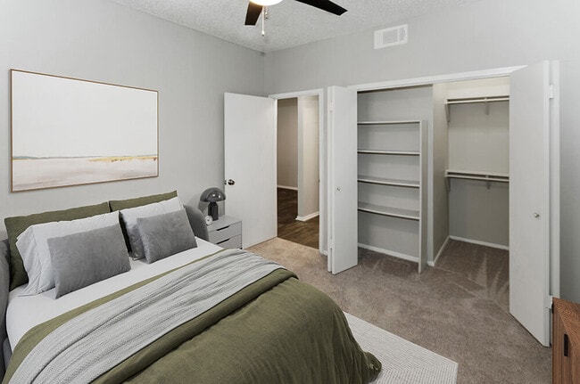 Building Photo - Pointe at Fair Oaks