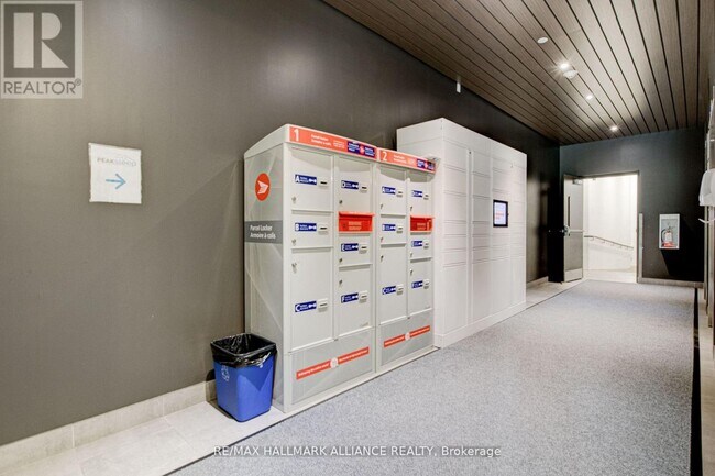 Building Photo - 100 Garment St