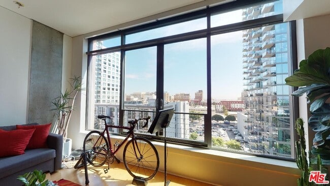 Building Photo - 1111 S Grand Ave