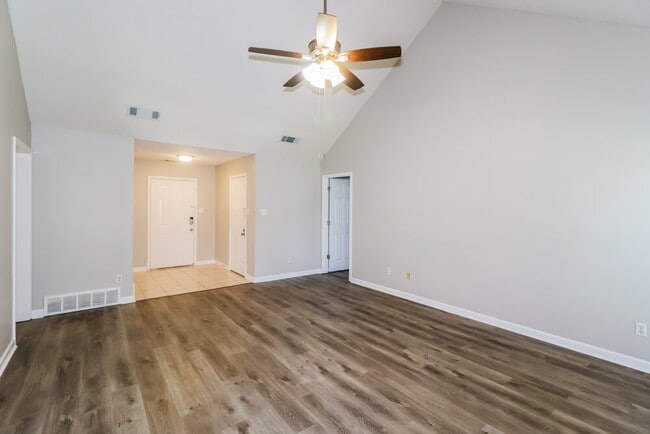 Building Photo - 3926 Pecan Trace Cove