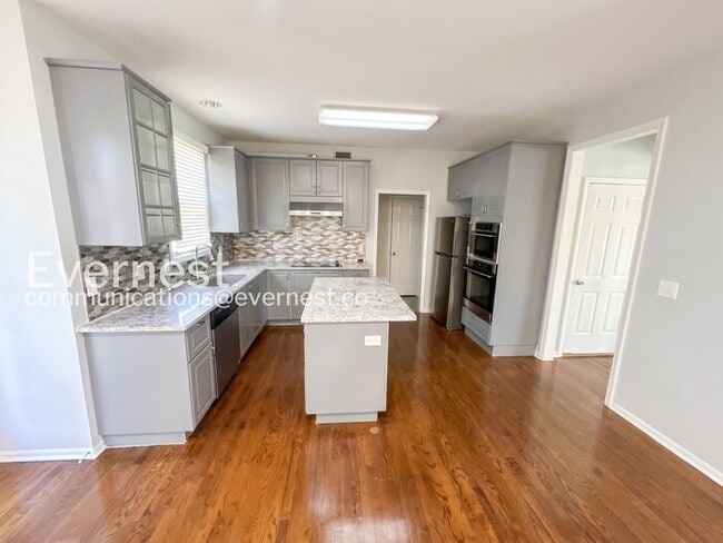 Building Photo - 6230 W 155th Terrace