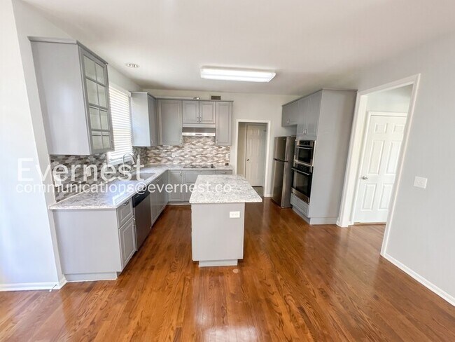 Foto del edificio - 6230 W 155th Terrace