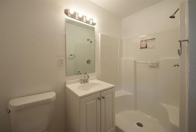 Building Photo - 5645 Santa Fe Ave