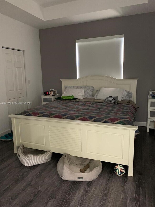 Foto del edificio - 3399 W 90th Terrace