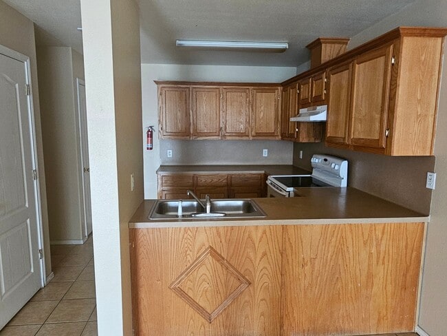 Building Photo - 1006 Lilia Dr