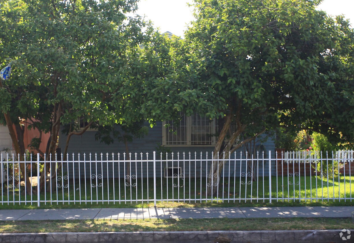 Building Photo - 6316 Seville Ave