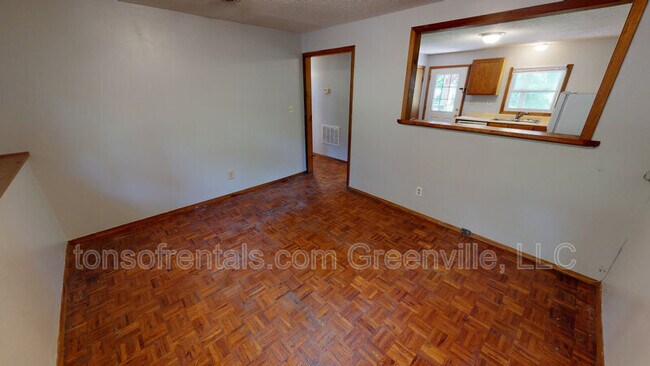 Foto del edificio - 105 Old Saluda Dam Rd