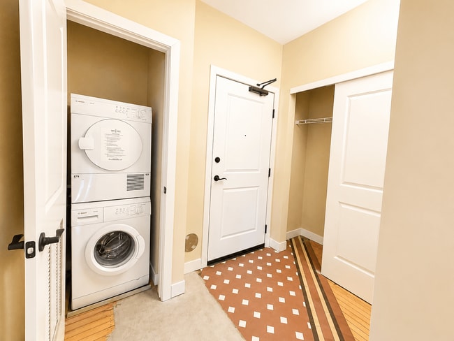 Interior Photo - Pioneer Endicott
