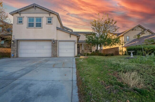 Building Photo - 37361 Paintbrush Dr