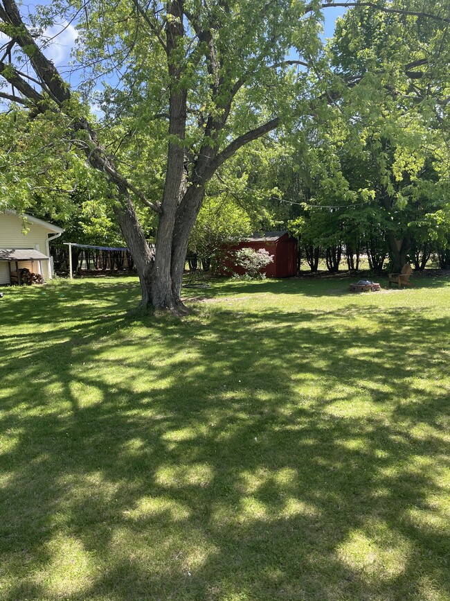 Building Photo - 3301 Larry Dr