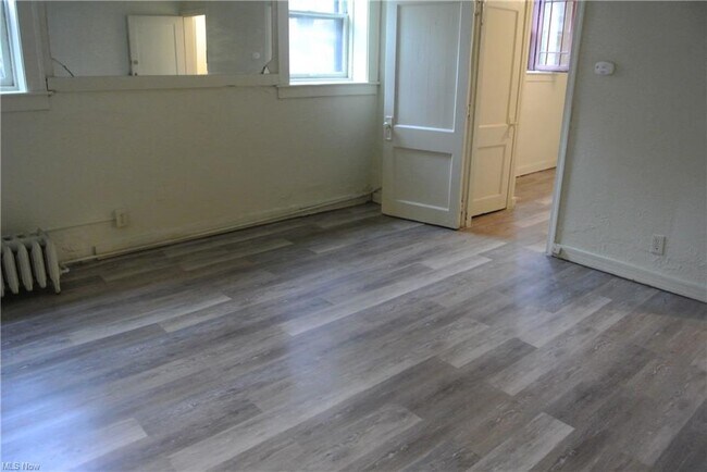 Foto del edificio - 103 S Portage Path