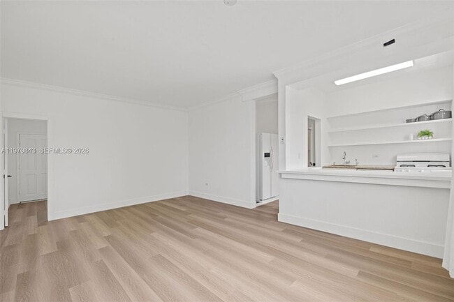 Foto del edificio - 4710 Pine Tree Dr