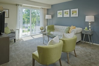 Building Photo - Southgate Apartments & Townhomes