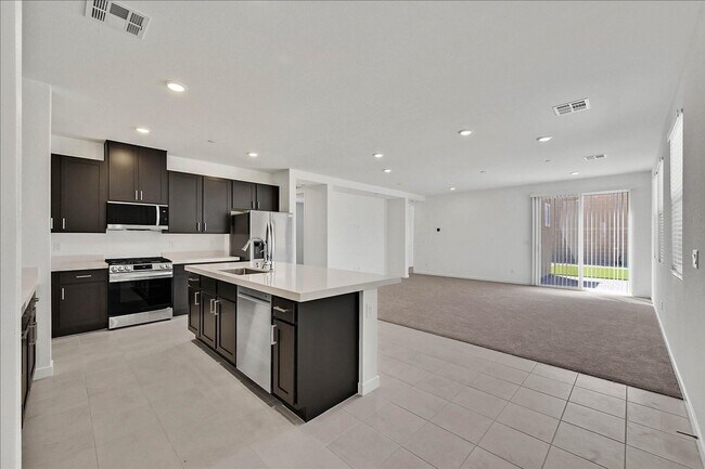 Building Photo - Brand new single-story home located in the desirable Sky Canyon