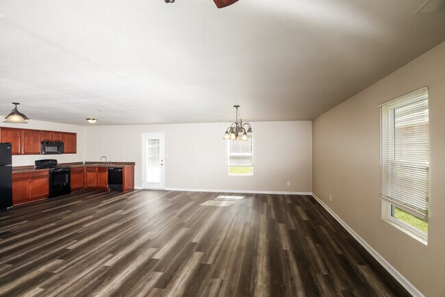 Building Photo - 321 Counter Point Dr