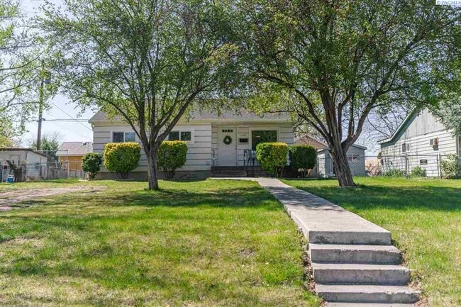 Building Photo - Adorable Three Bedroom Home in Richland!