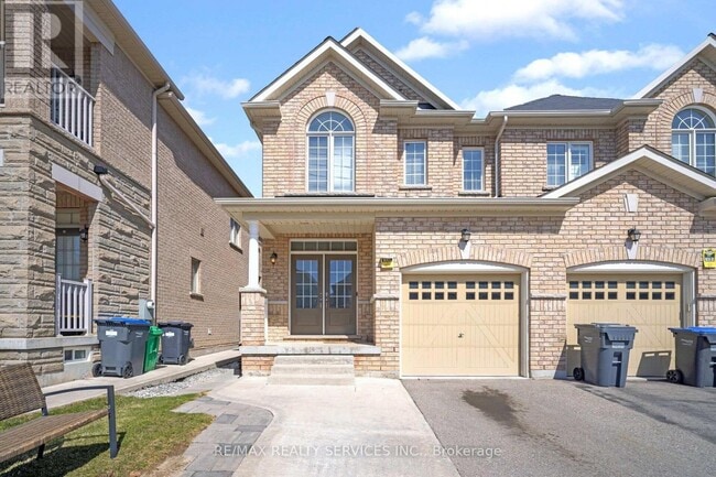 Building Photo - 15 Ebury Dr