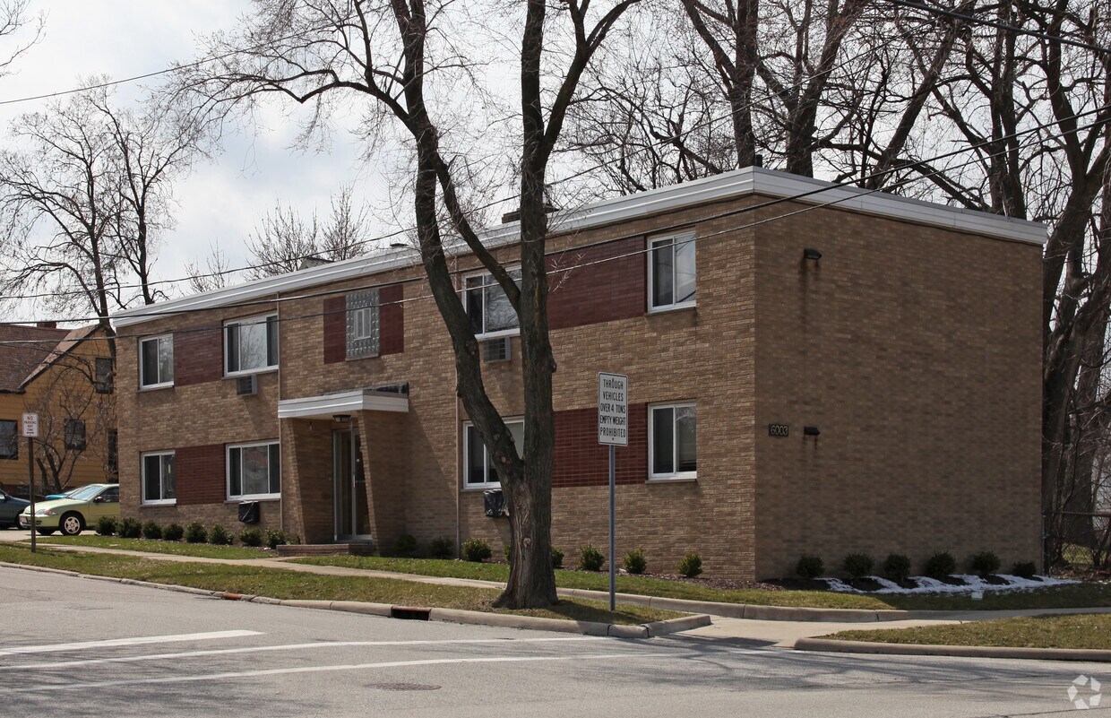 6003 Memphis Ave, Cleveland, OH 44144 Apartments in Cleveland, OH