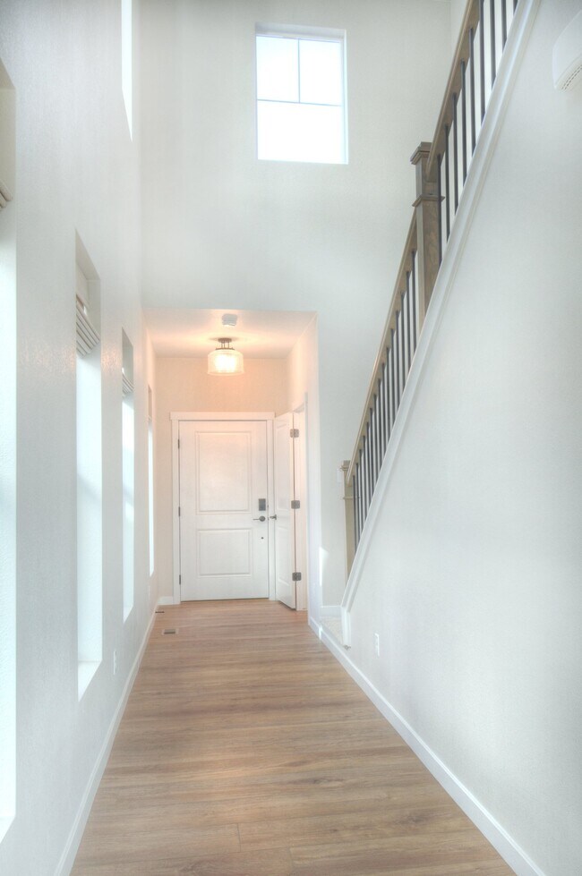 Foto del edificio - 7011 Knapp Dr