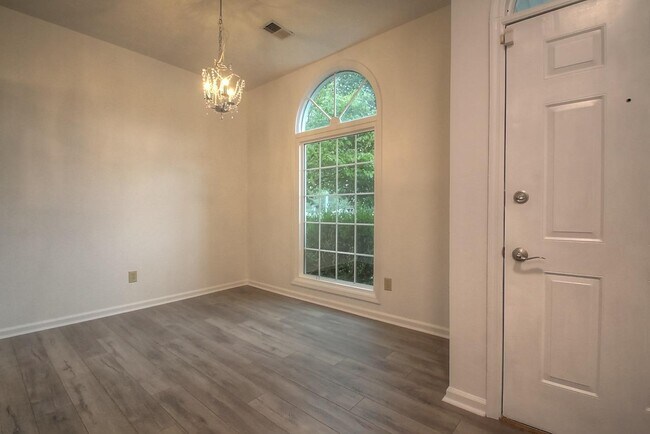 Foto del edificio - 3788 Old Tates Creek Rd