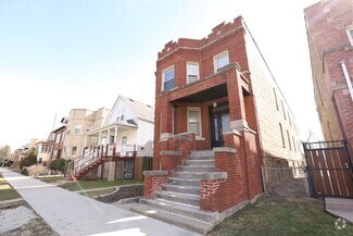 Building Photo - 5141 W Roscoe St
