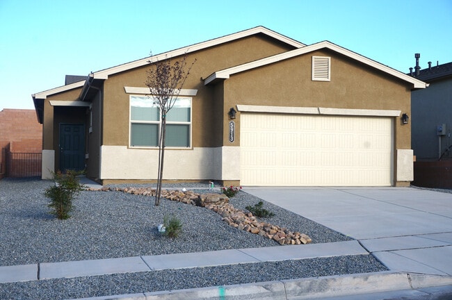 Building Photo - Wonderful 3 bedroom in Rio Rancho. Don't m...