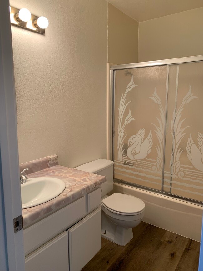 Foto del edificio - 16481 Waterway Cir