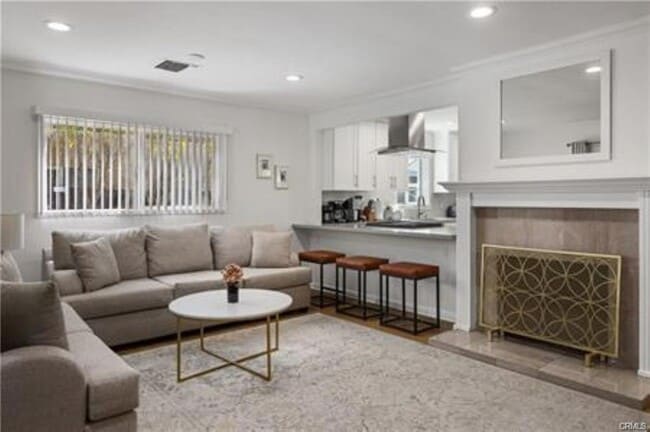 Foto del edificio - 22335 Kittridge St