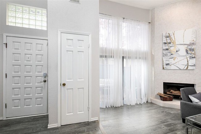 Foto del edificio - 3618 Gillespie St