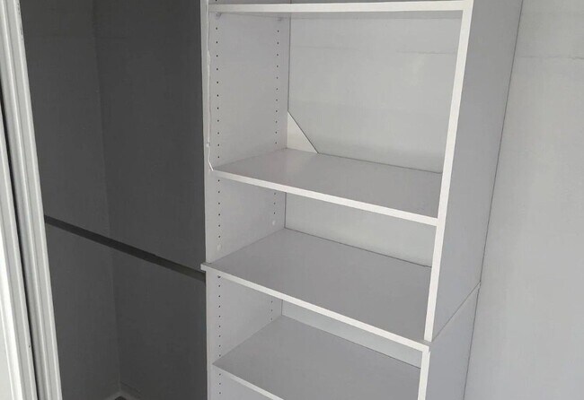 Foto del edificio - 2321 Shell Ave