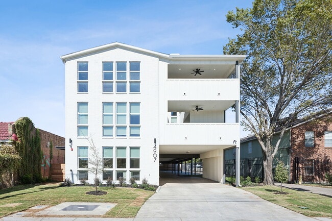 Building Photo - 4907 Bryan Cruise Housing