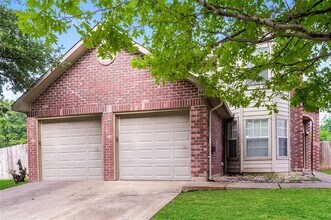 Building Photo - 8440 Cloverglen Ln