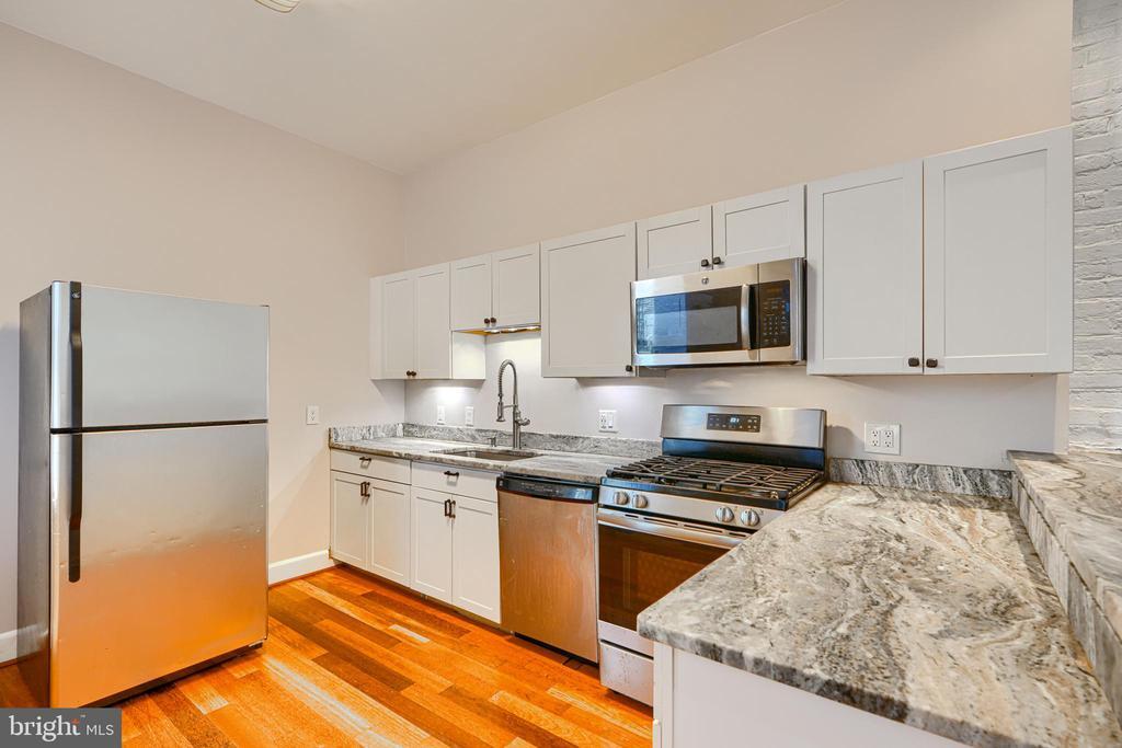 Foto principal - 1302 S Charles St