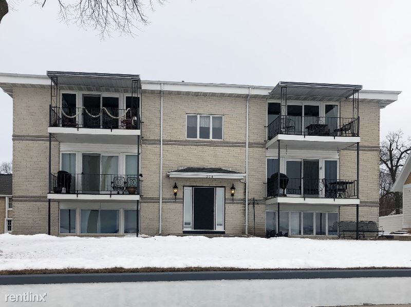 Primary Photo - 214 N Lake View Dr