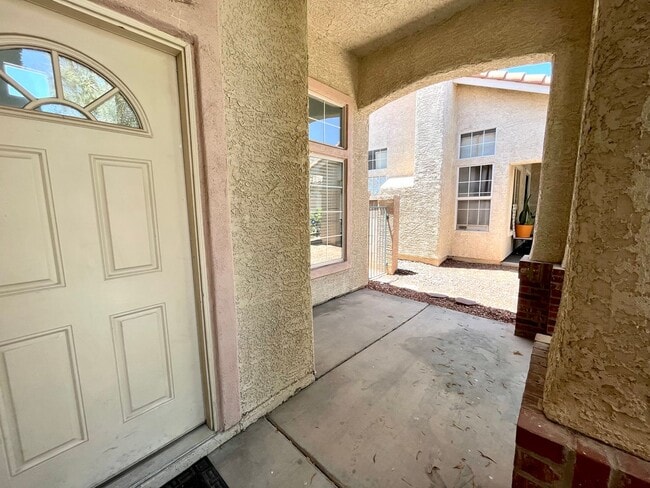Building Photo - 3 bedroom in prime henderson !! 89074