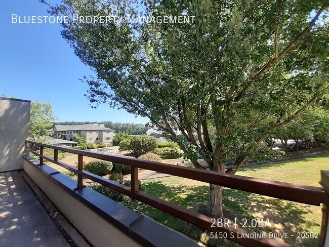 Building Photo - 5150 S Landing Dr
