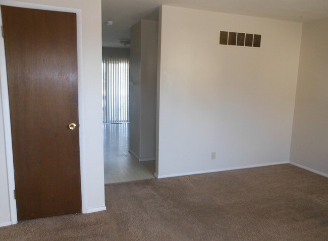 Building Photo - 1106 Arrowhead Dr