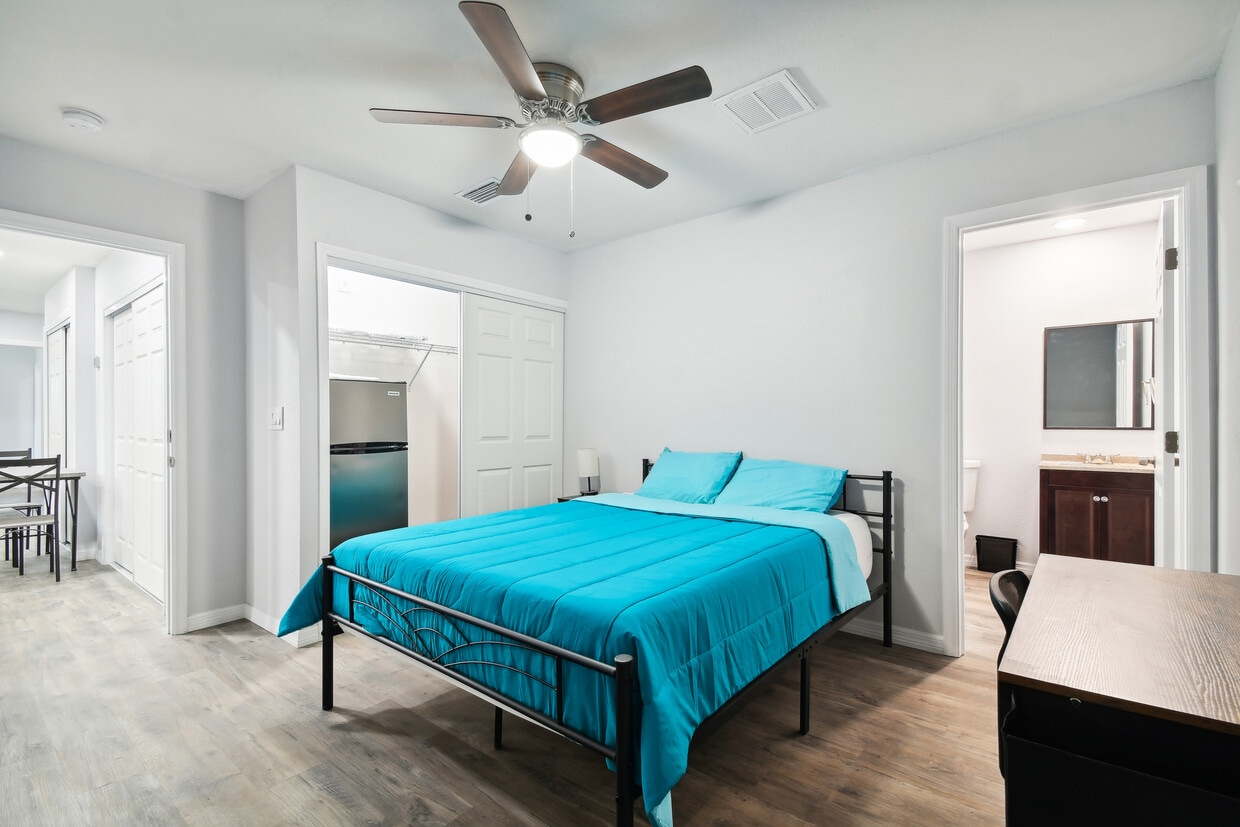 Foto principal - 1051 Dogwood Dr