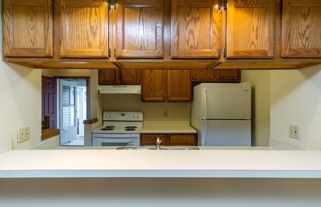 Foto del edificio - 2470 Wrens Dr S