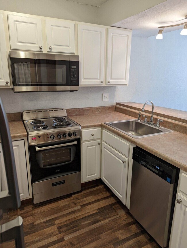 Foto del edificio - 1505 W 25th Ct